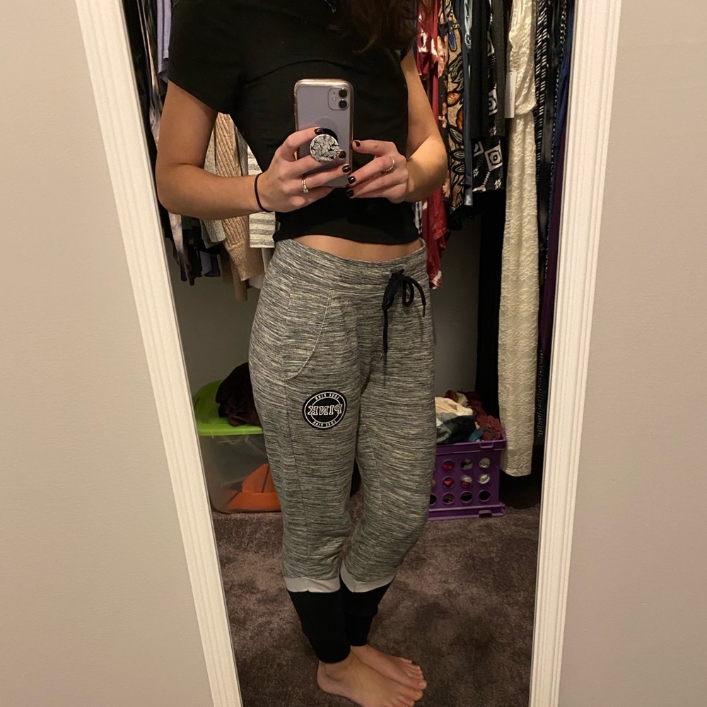 3 for $20🎉 PINK VS Joggers